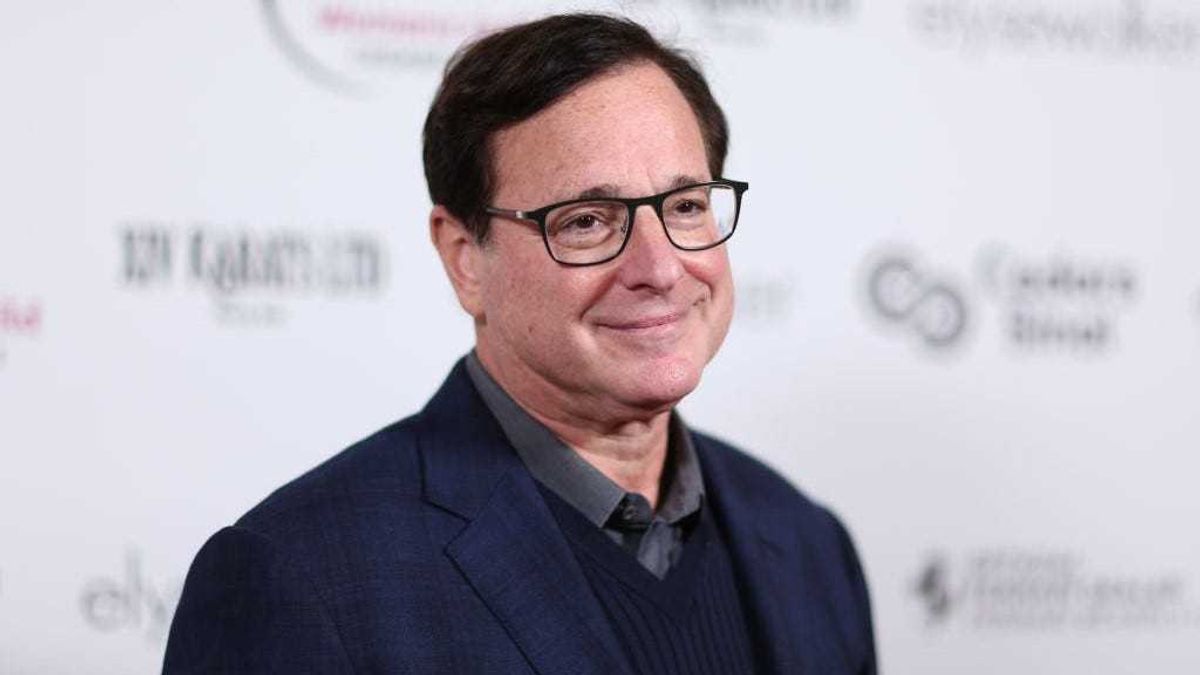 Bob Saget attends the Women's Guild Cedars-Sinai Annual Gala at The Maybourne Beverly Hills on November 03, 2021 in Beverly Hills, California.