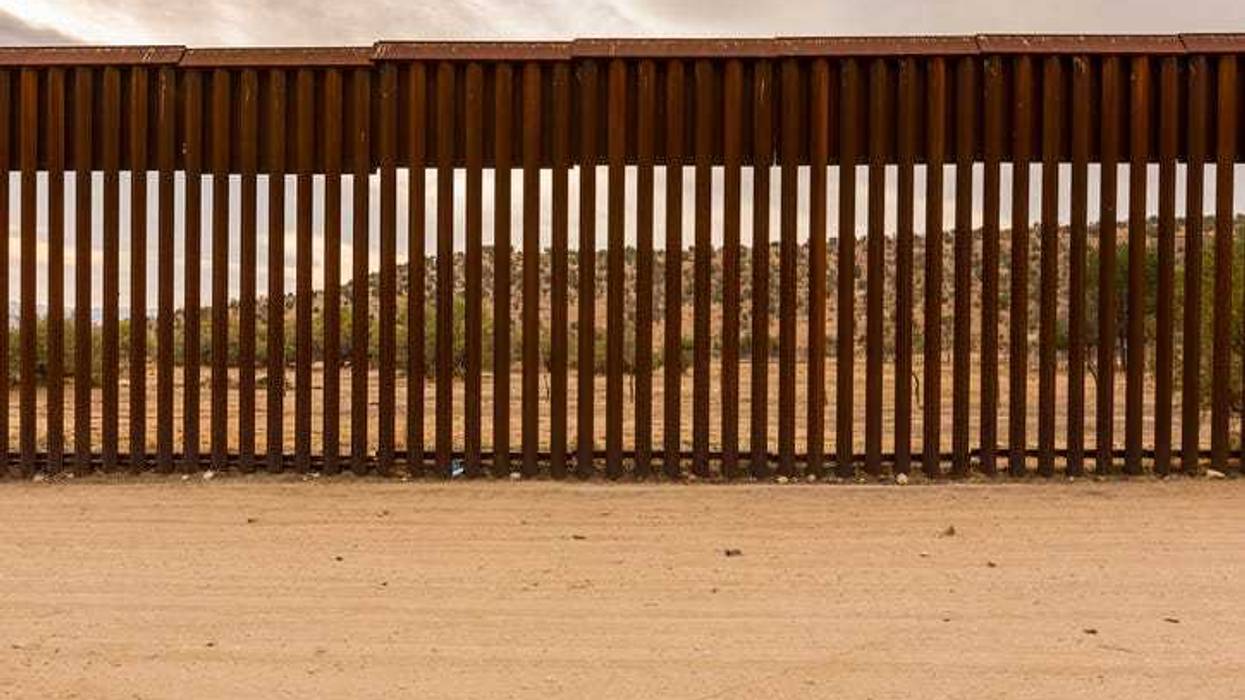 border wall between US and Mexico
