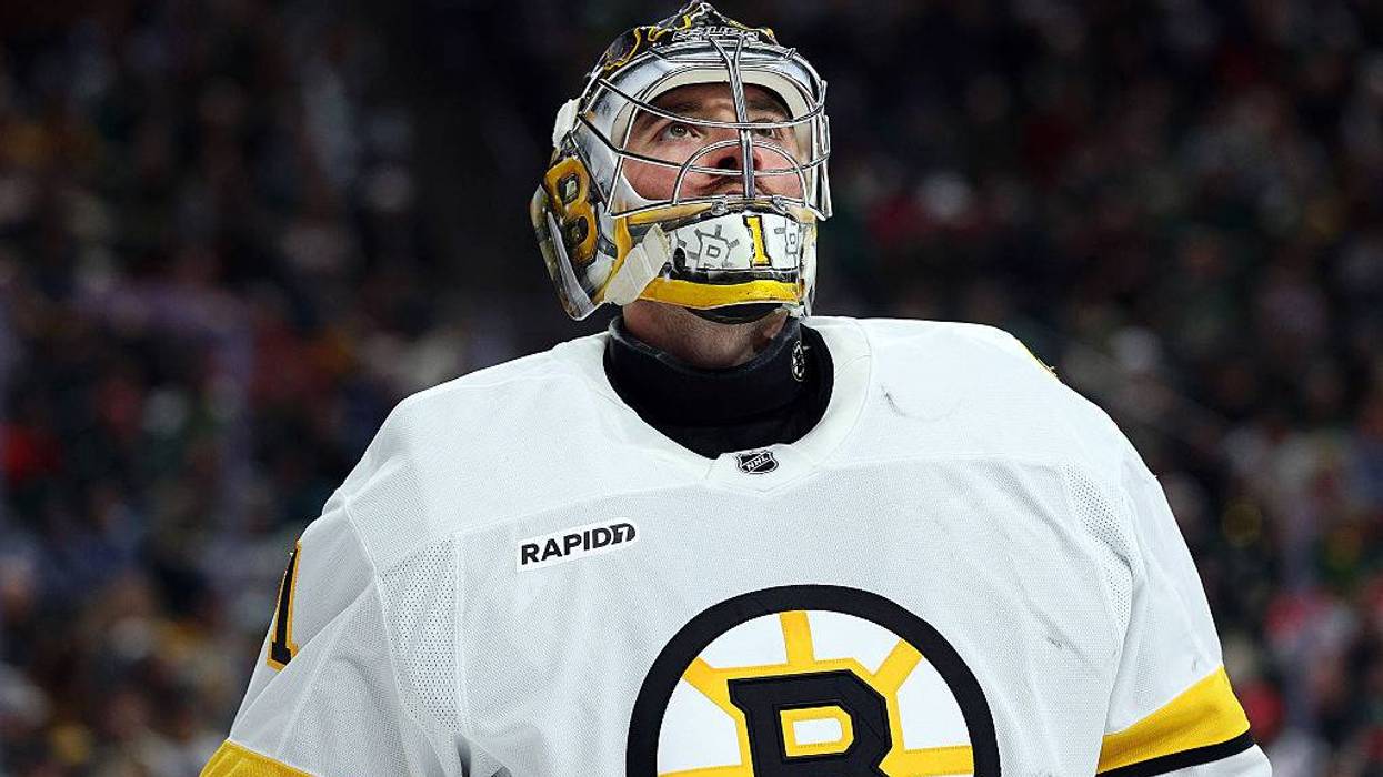 Jeremy Swayman comes up huge in Bruins' biggest win of year