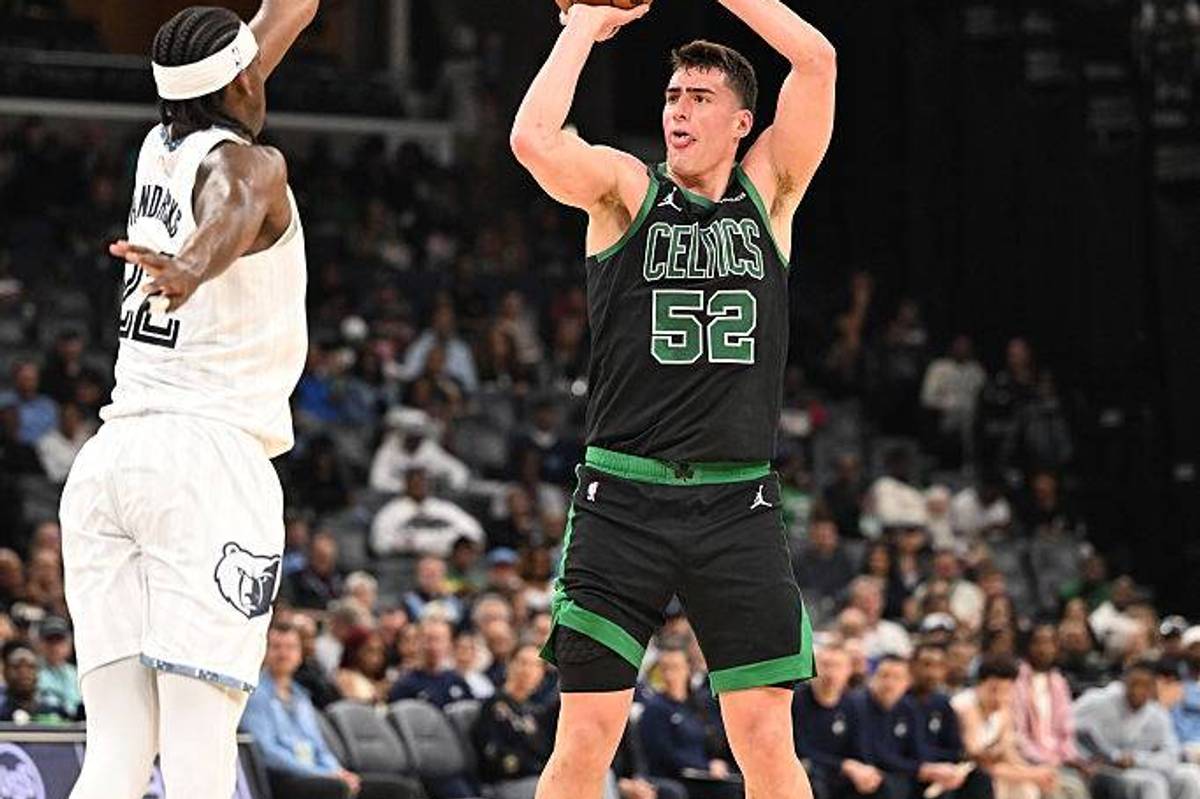 Boston Celtics v Memphis Grizzlies