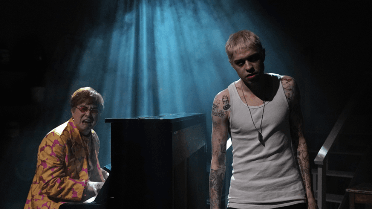 Bowen Yang as Elton John and Pete Davidson as Stu during the "Stu" sketch on Saturday, December 5, 2020