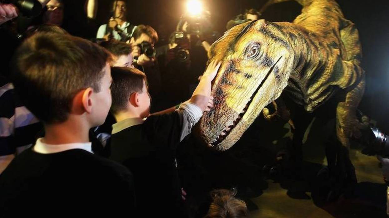 Fully immersive virtual reality dinosaur experience launches today in Dallas