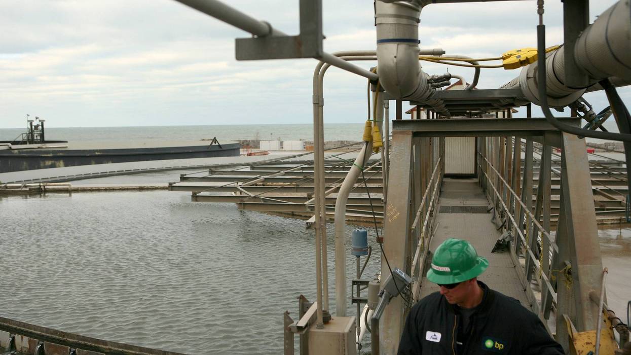 BP refinery file image