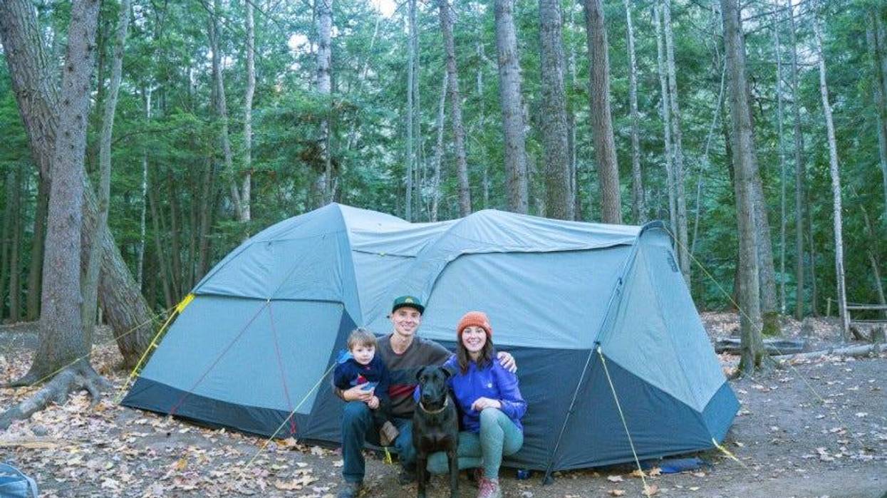 Brandon & Fiona Garlow with their two-year-old son and dog