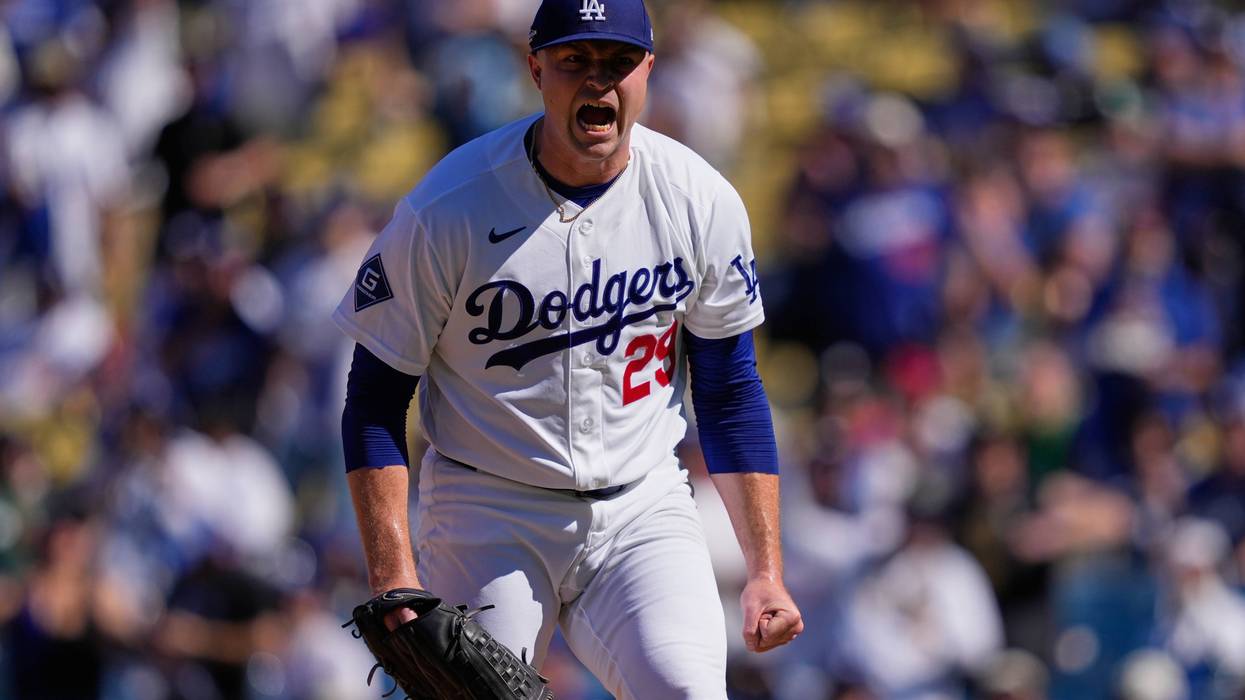 BRAVOS-DODGERS 37