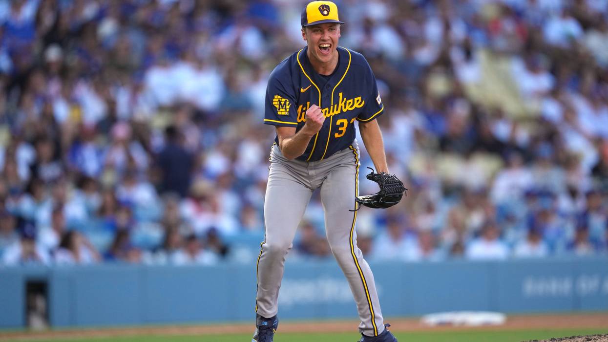 Brewers Dodgers Baseball