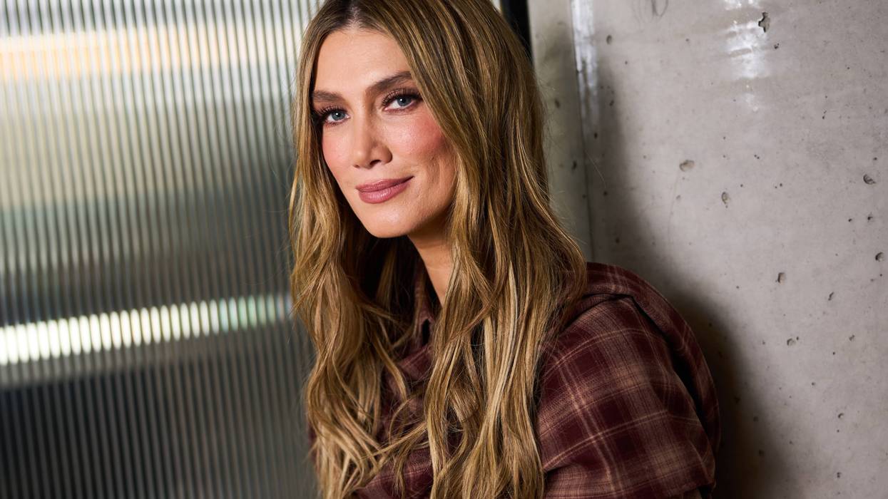 Britain Delta Goodrem Portrait Session