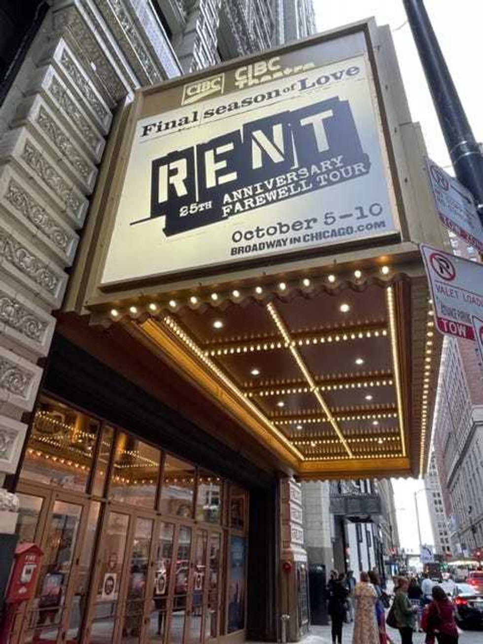 Broadway in Chicago raises curtain again with