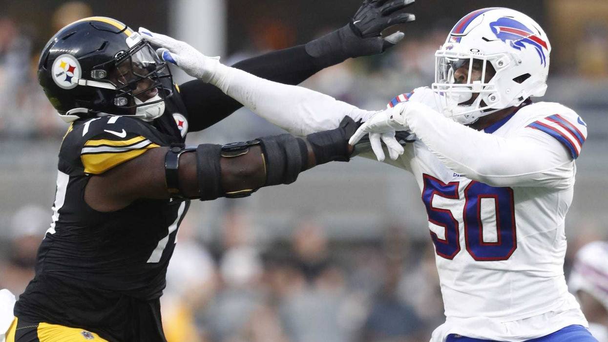 Broderick Jones working v Bills