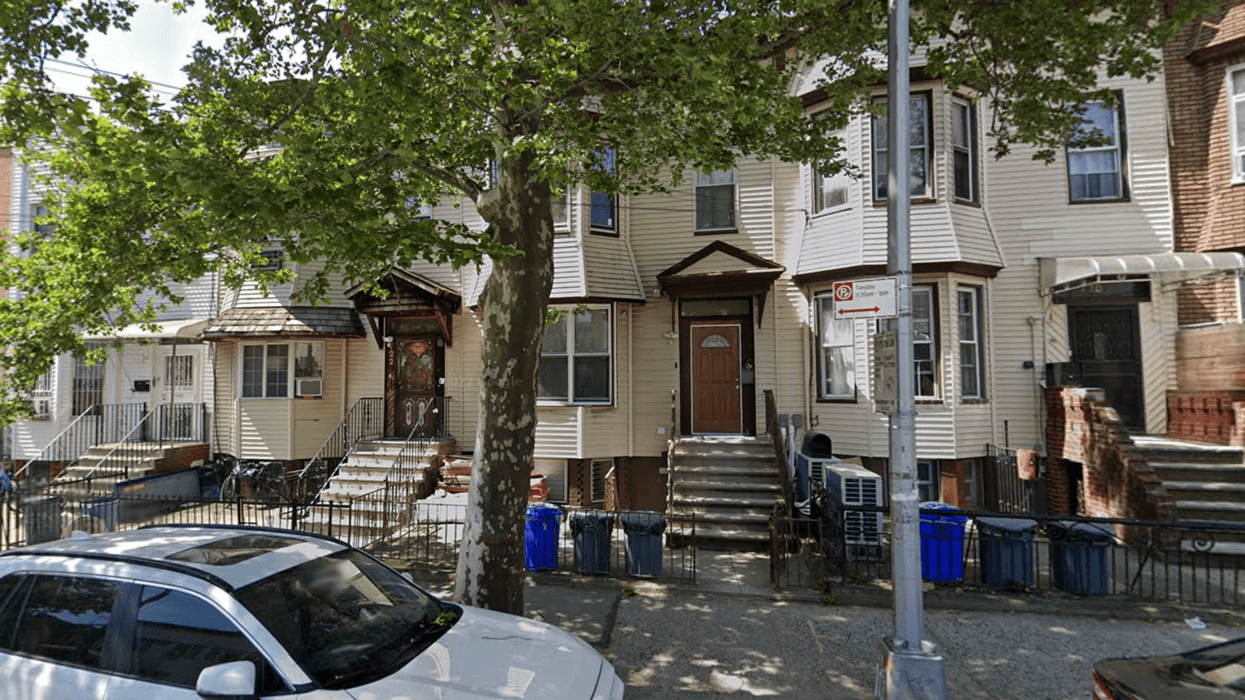 Brooklyn residence which was operating at hotel where victim Da Li was shot to death.