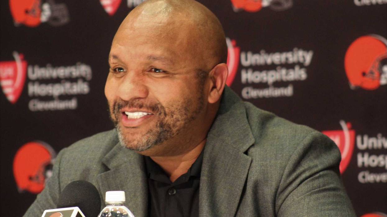 Browns head coach Hue Jackson