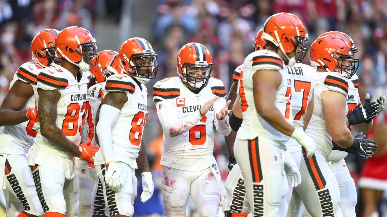 Browns huddle