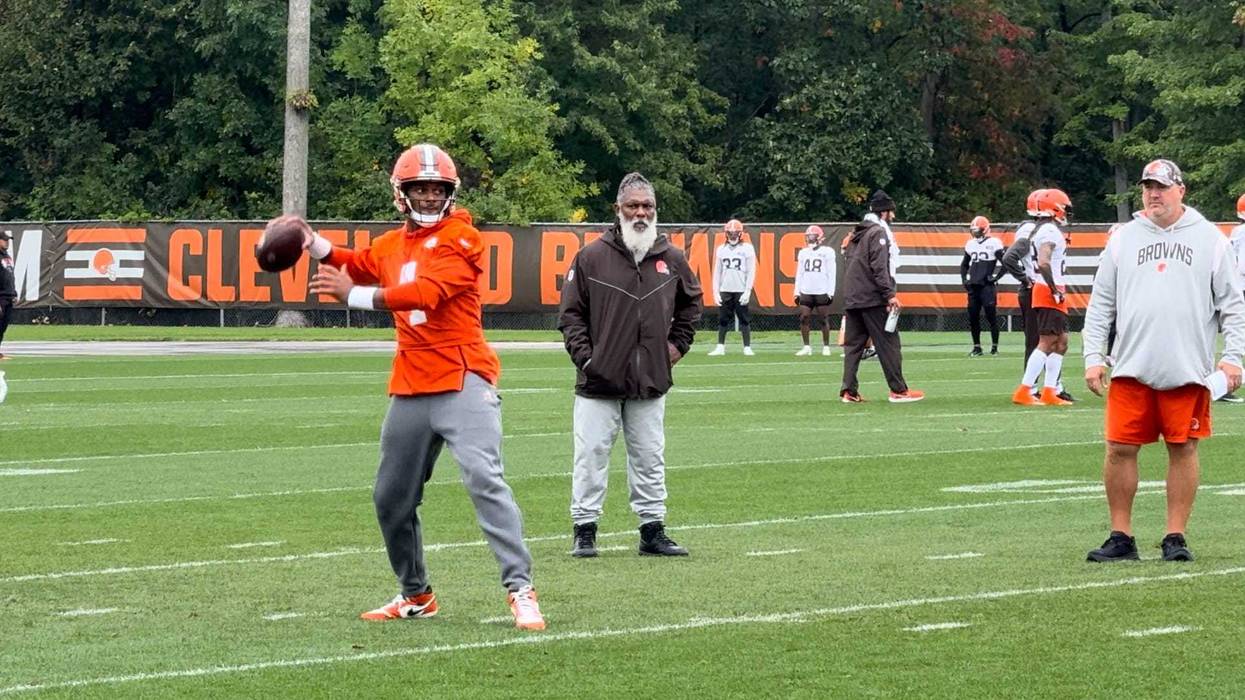 Browns quarterback Deshaun Watson prepares to throw a short pass during practice on September 28, 2023.