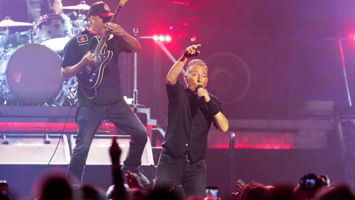 Bruce Springsteen brings 'Streets of Minneapolis' home as he launches US tour with 'War'