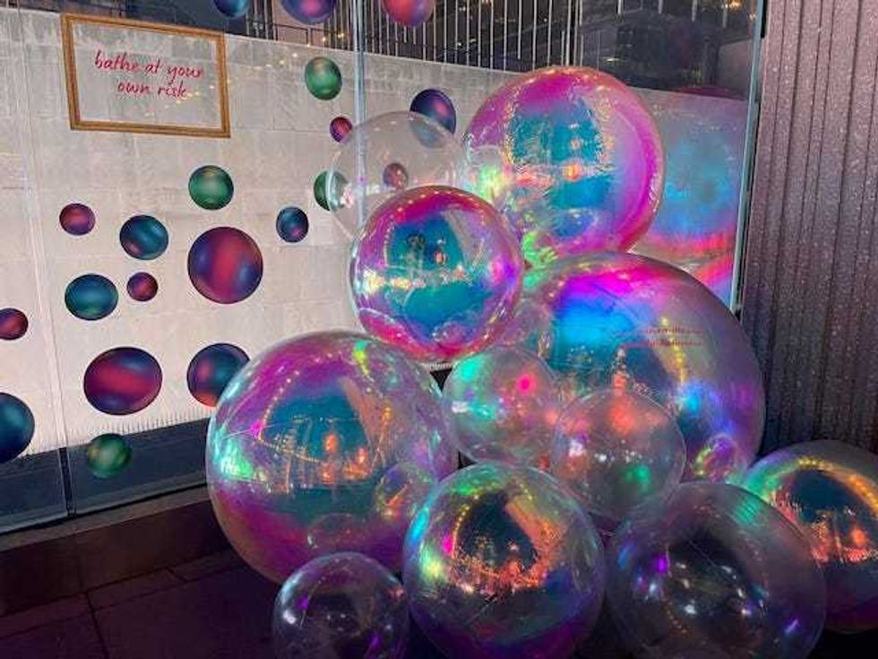 "Bubbles Over Broadway" at The Perch, on the eighth floor of the New York Marriott Marquis