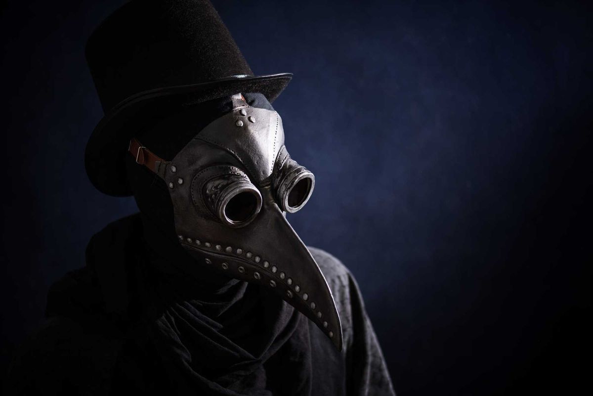 Bubonic plague doctor