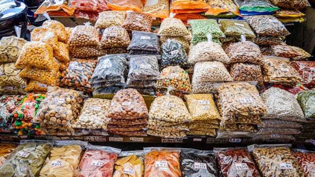 Buc-ees packaged snacks