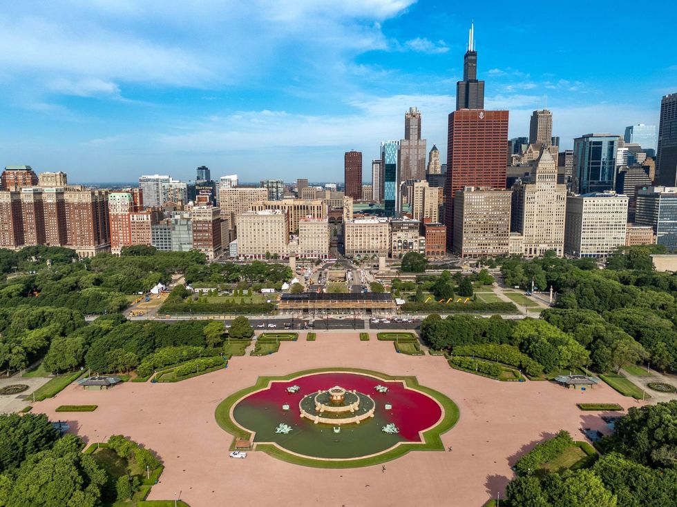 Buckingham Fountain vandalized
