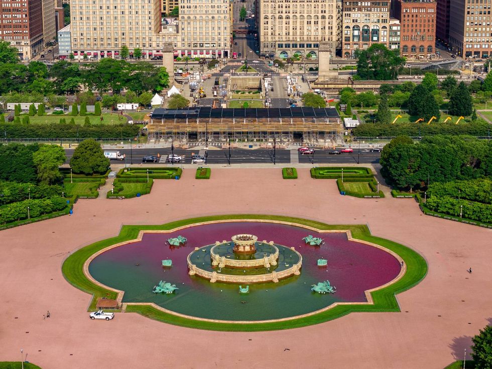 Buckingham Fountain vandalized