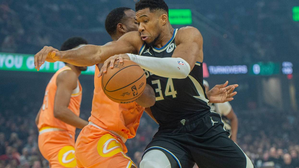 Bucks Cavaliers Basketball