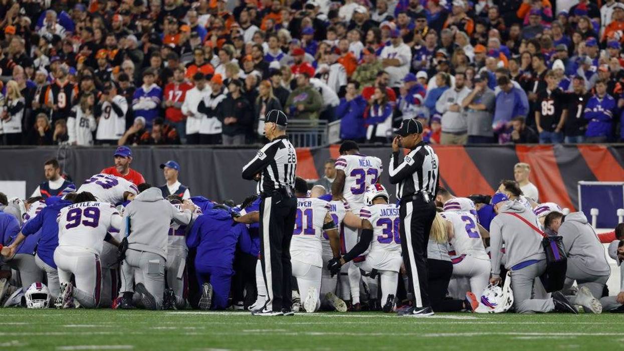 Buffalo Bills players kneeling