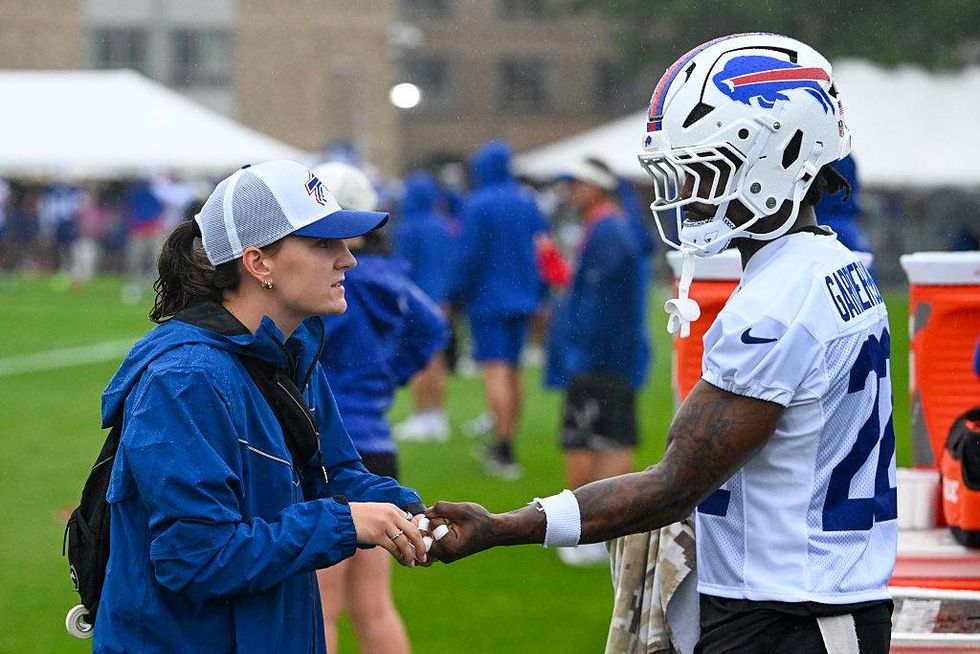 CJ Gardner-Johnson suffers leg injury at Bills training camp