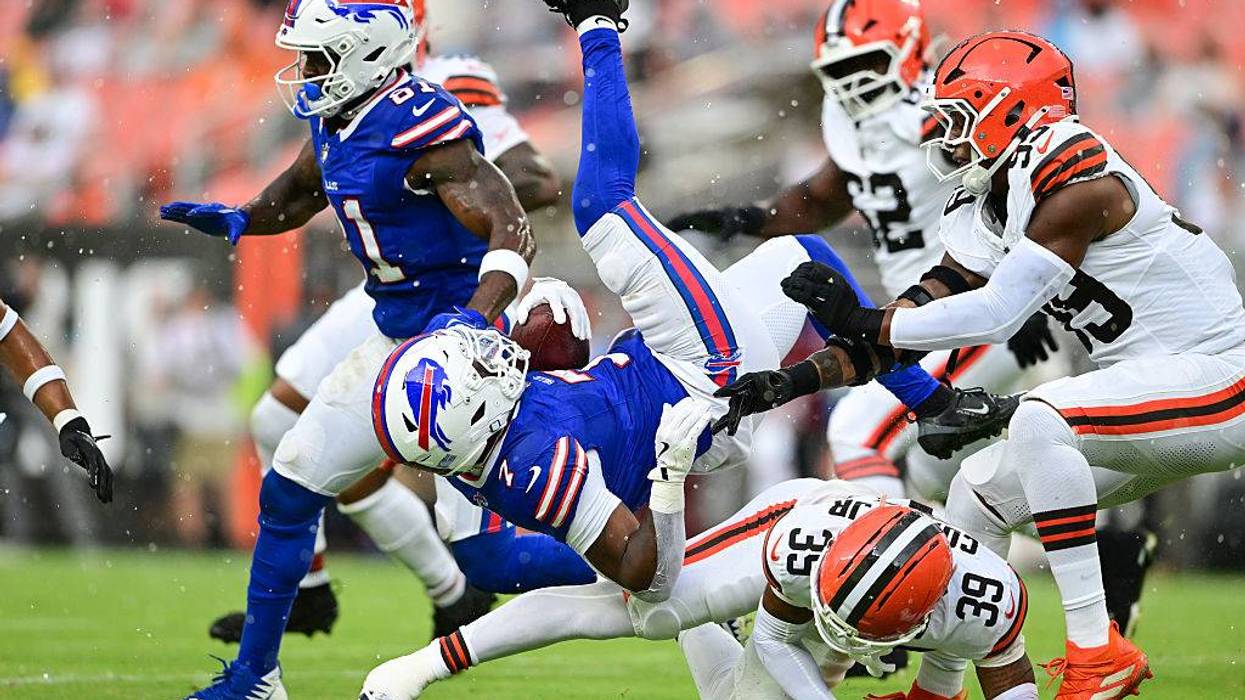 Buffalo Bills v Cleveland Browns