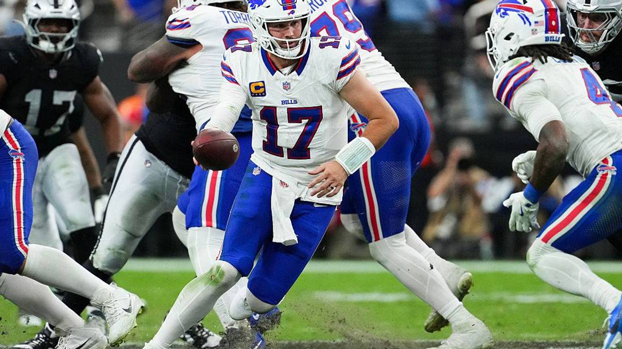 Buffalo Bills v Las Vegas Raiders