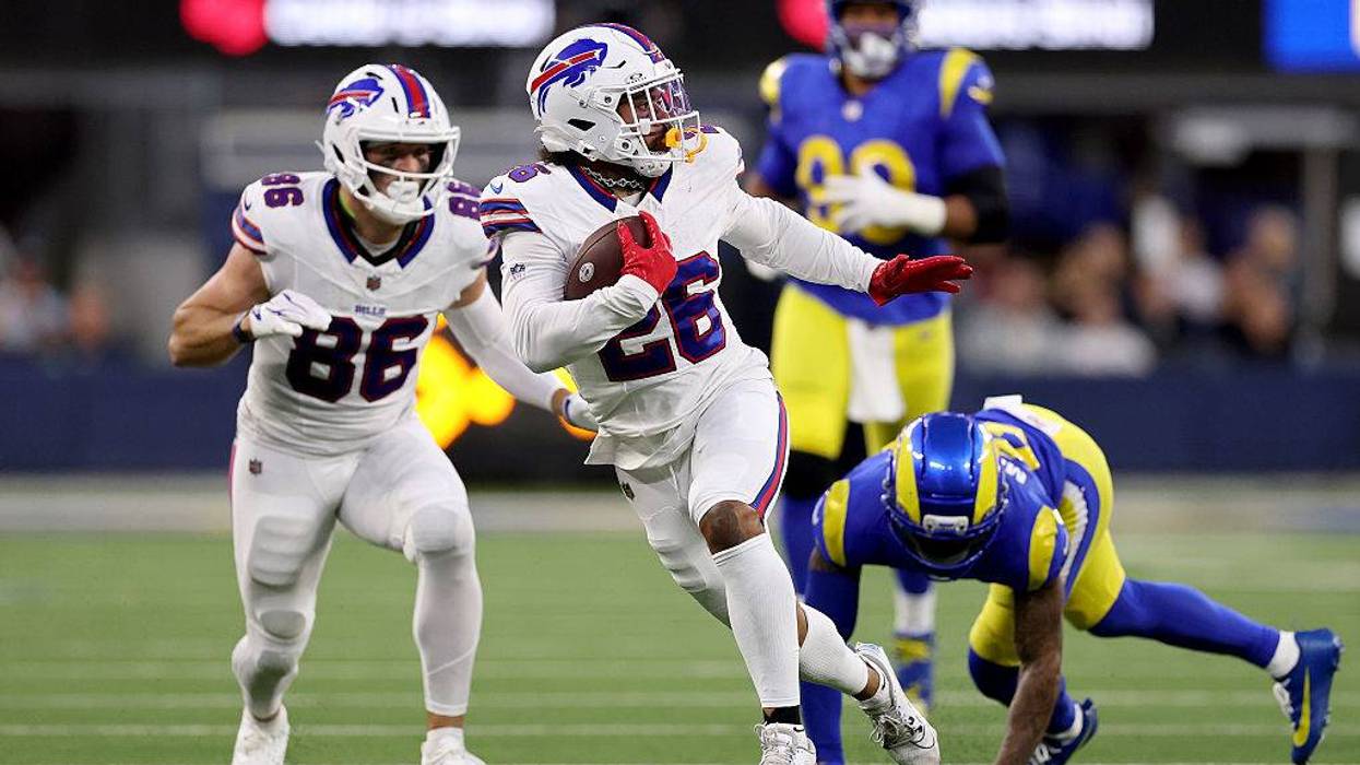 Buffalo Bills v Los Angeles Rams
