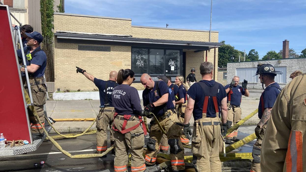 Buffalo Firefighters respond to roof fire on Main Street