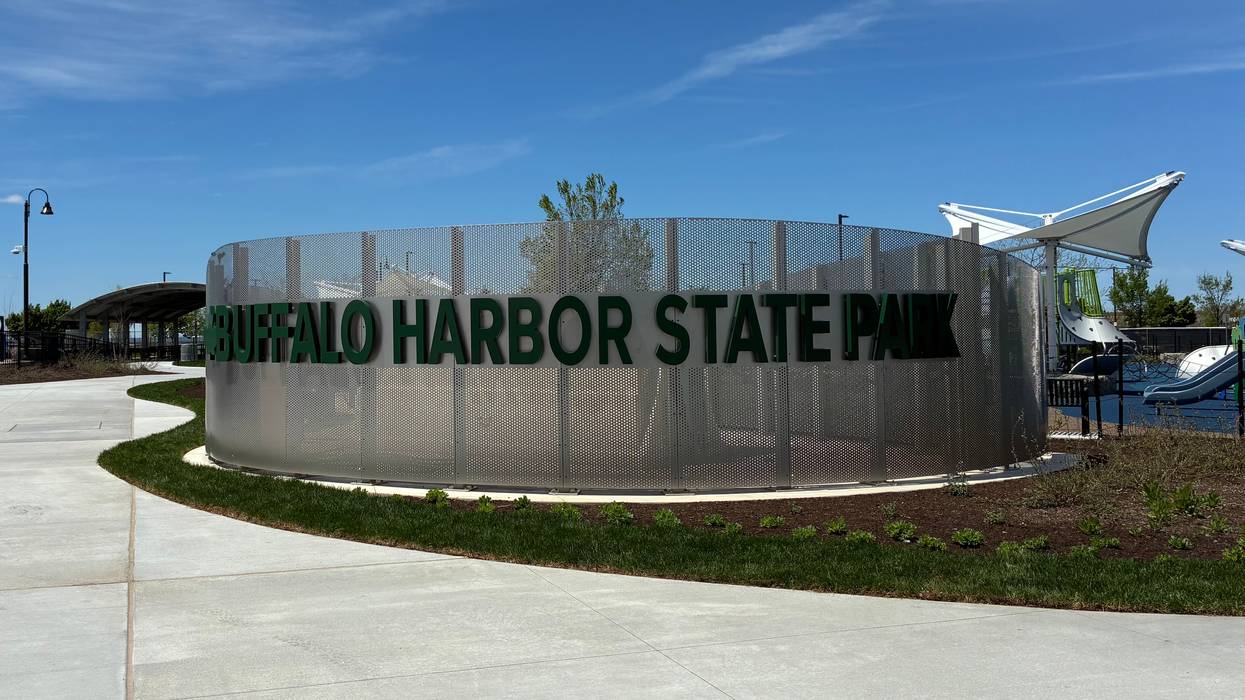 Buffalo Harbor Spraypark opens