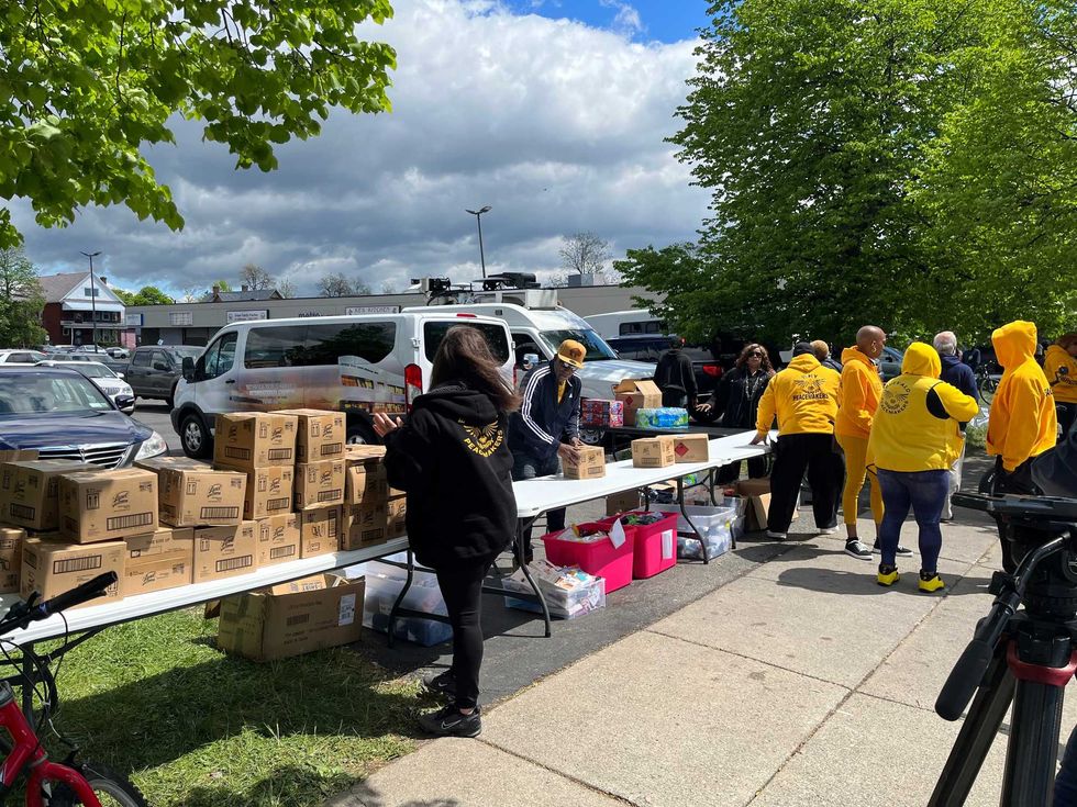 BUFFALO N.Y. - The Buffalo Peacemakers and The Bethesda World Harvest International Church providing food and home goods just off Jefferson Avenue.