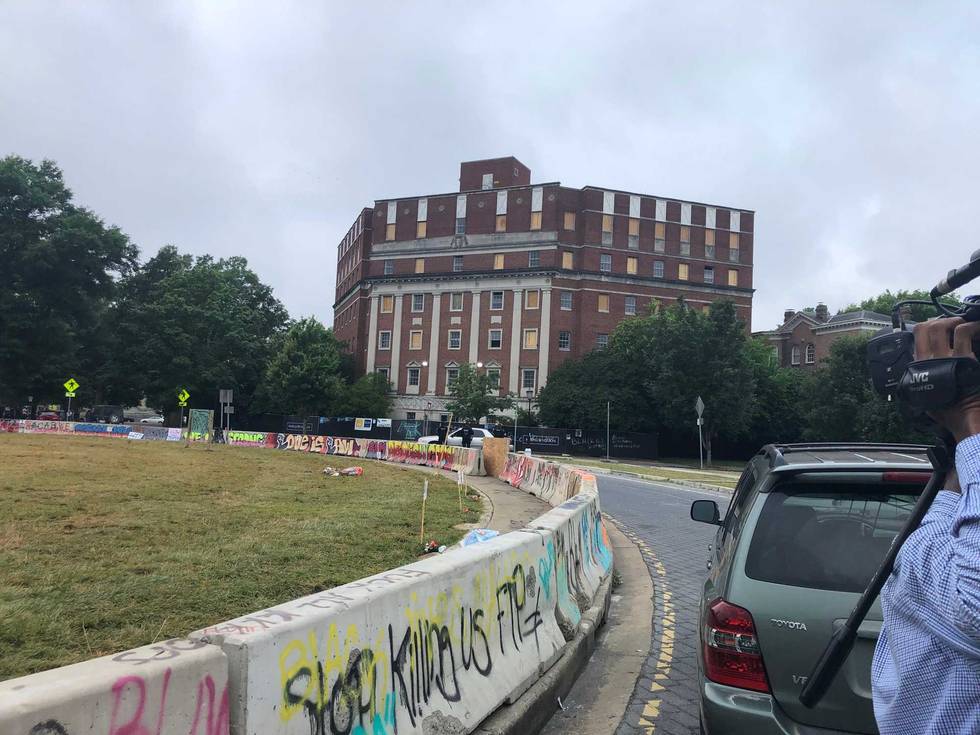 Building under renovation at Monument Avenue