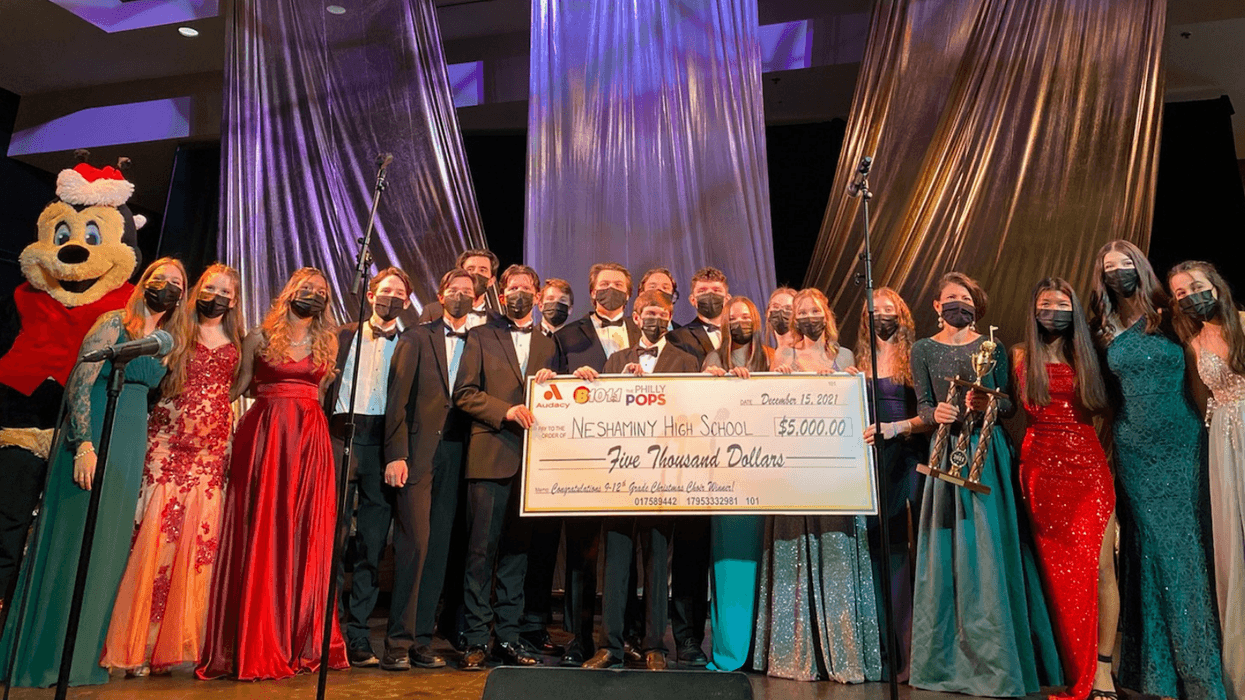 Buzzbee with Neshaminy High School - 9-12 Christmas Choir Competition Champions