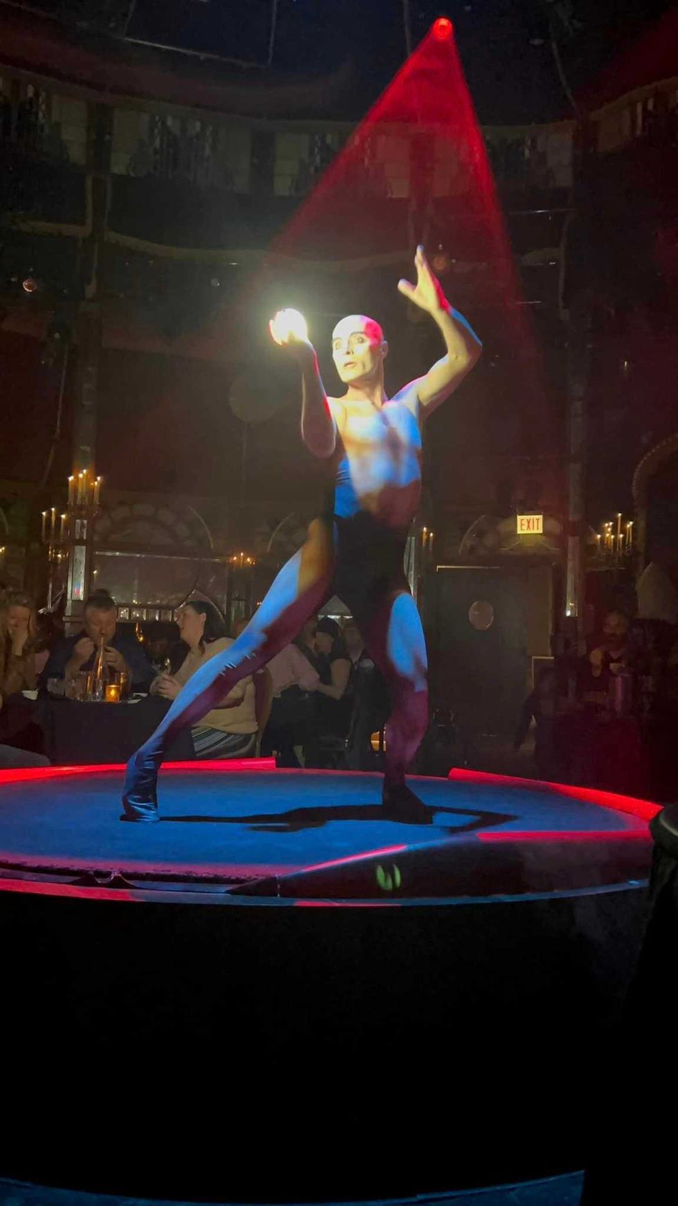 "Cabaret Zazou: Luminaire"