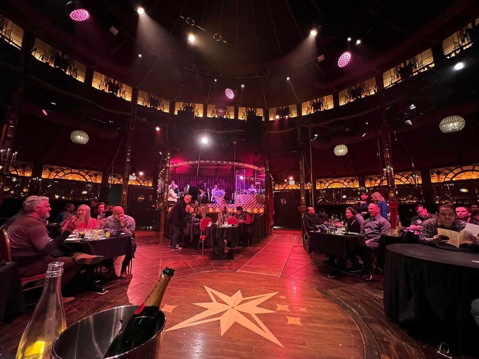 "Cabaret Zazou: Luminaire"