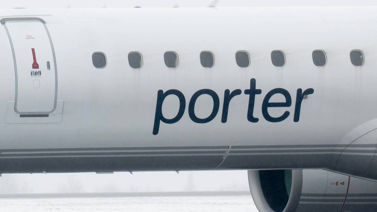 CANADÁ-VUELO CANCELADO-NIÑO
