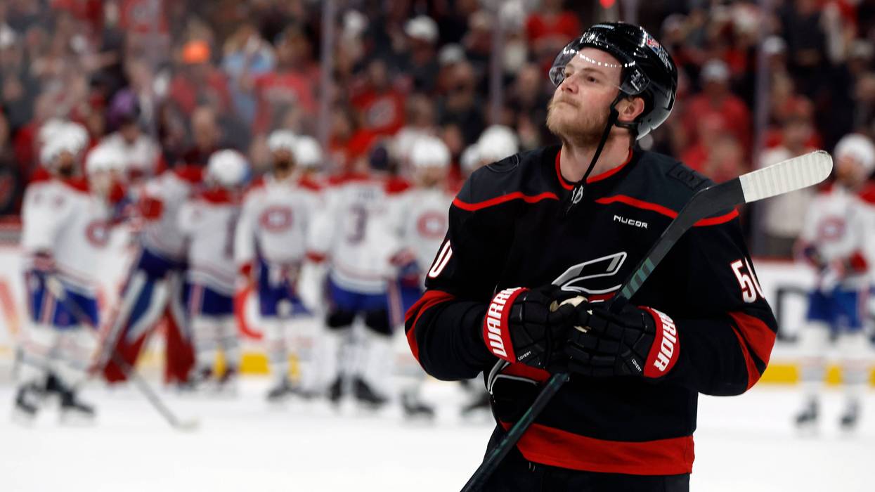Canadiens Hurricanes Hockey 6