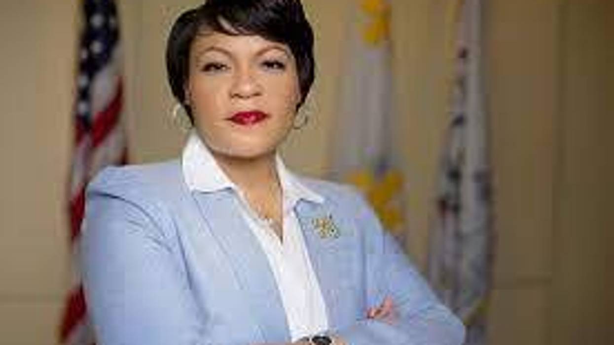 Cantrell backs up support for embattled Chief