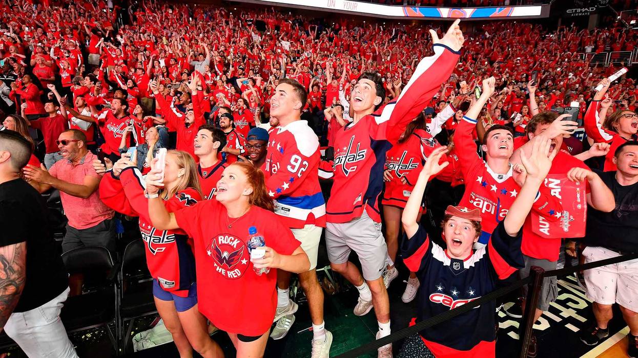 Capitals_Fans_Game_5_Viewing_Party