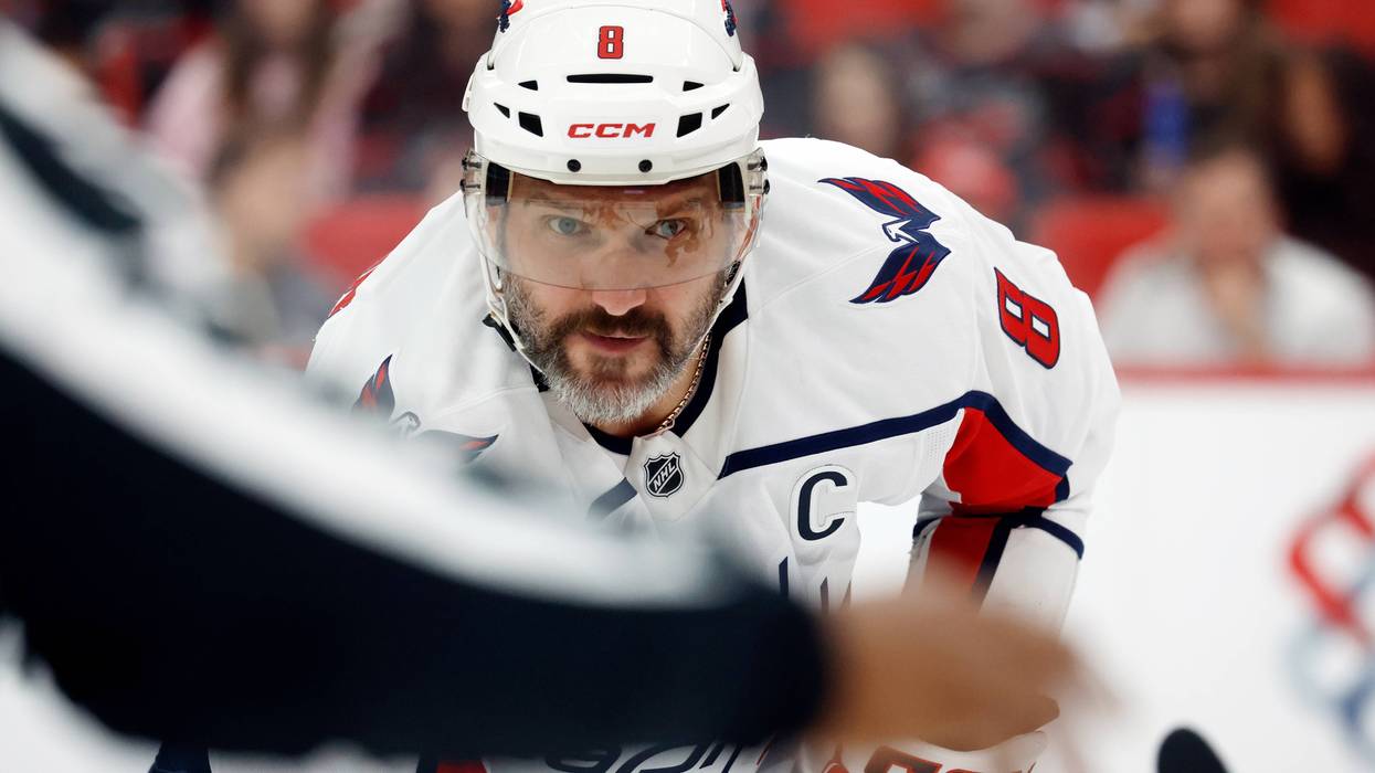 Capitals Hurricanes Hockey 426
