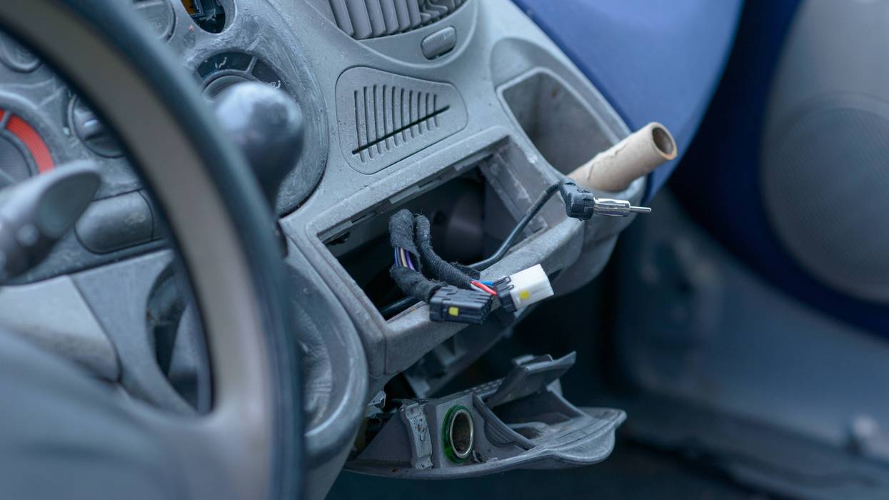 Car steering wheel with cover removed