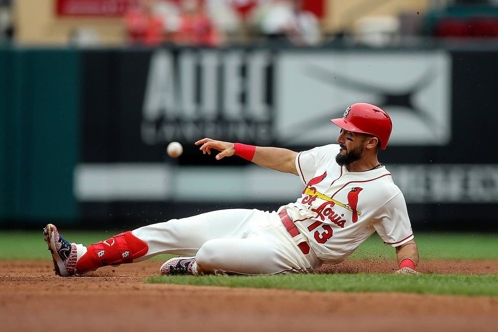 Cardinals third baseman Matt Carpenter hustles for an extra base