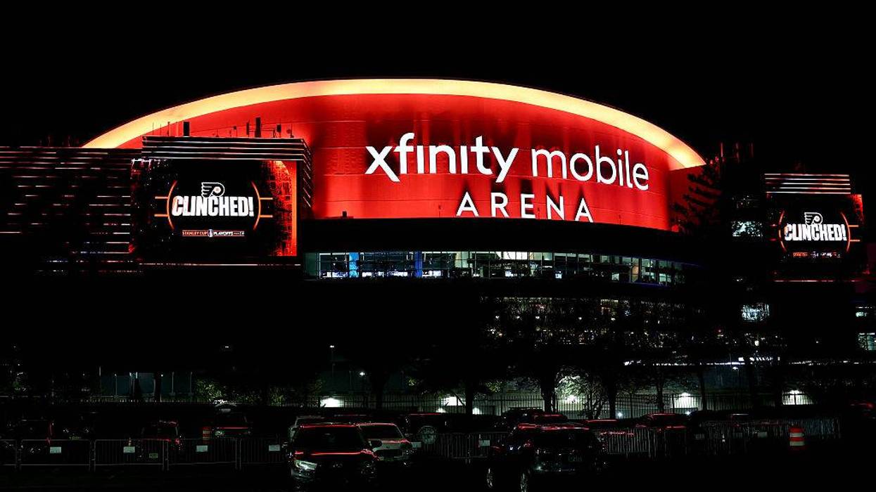 Carolina Hurricanes v Philadelphia Flyers