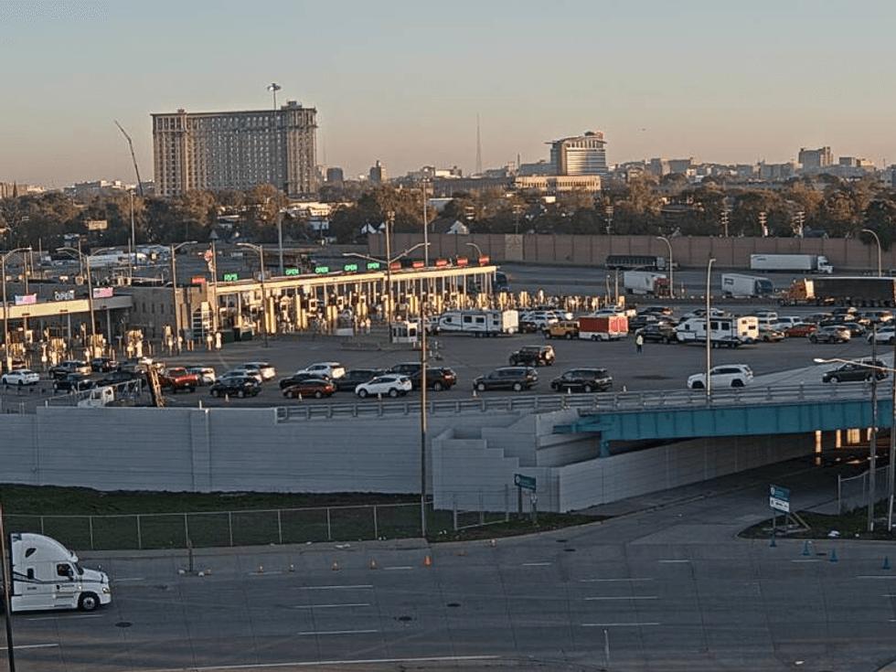 Cars lined up at U.S. Customs on the Ambassador Bridge