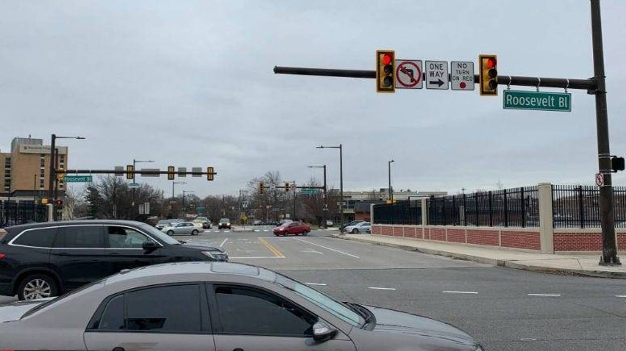 Cars on Roosevelt Boulevard.