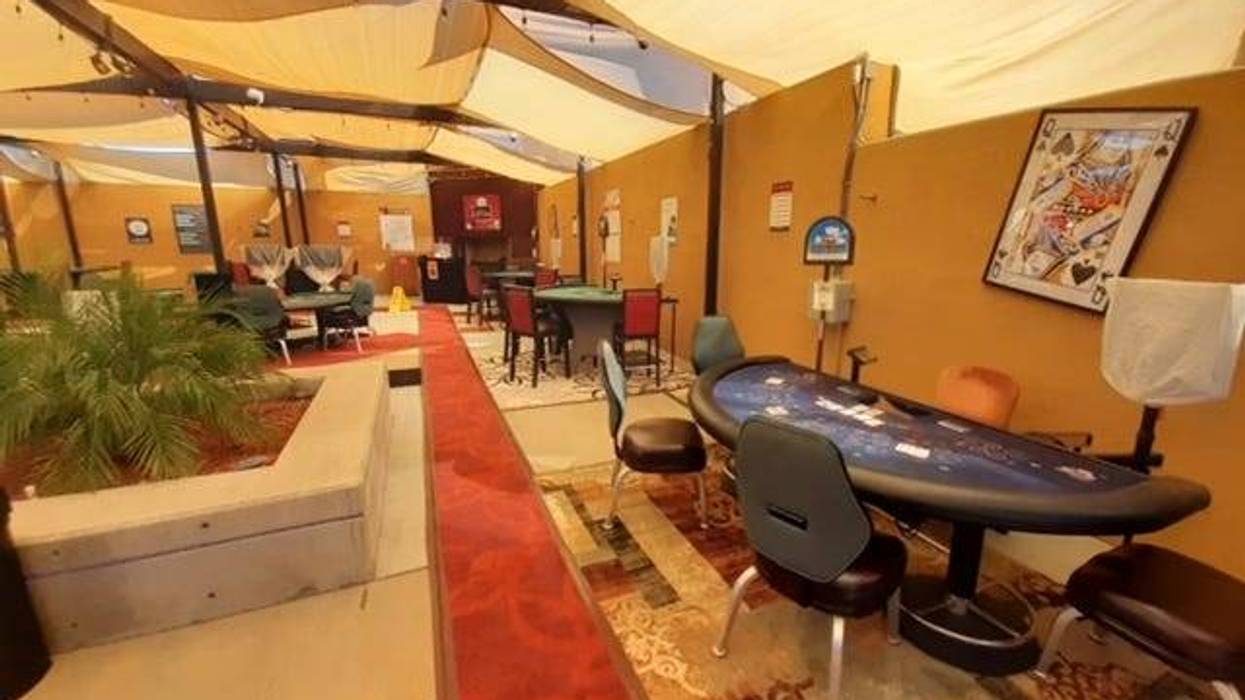 Casino moves card tables outdoors during coronavirus pandemic