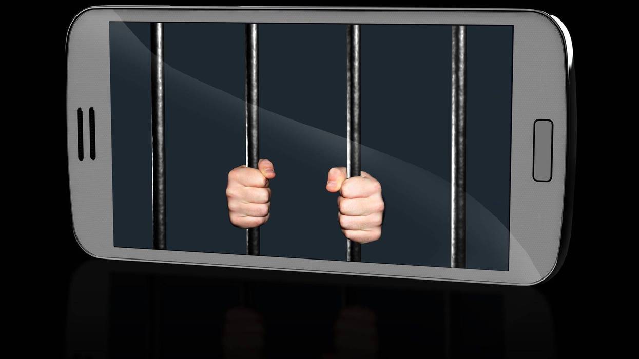 cellphones in prison