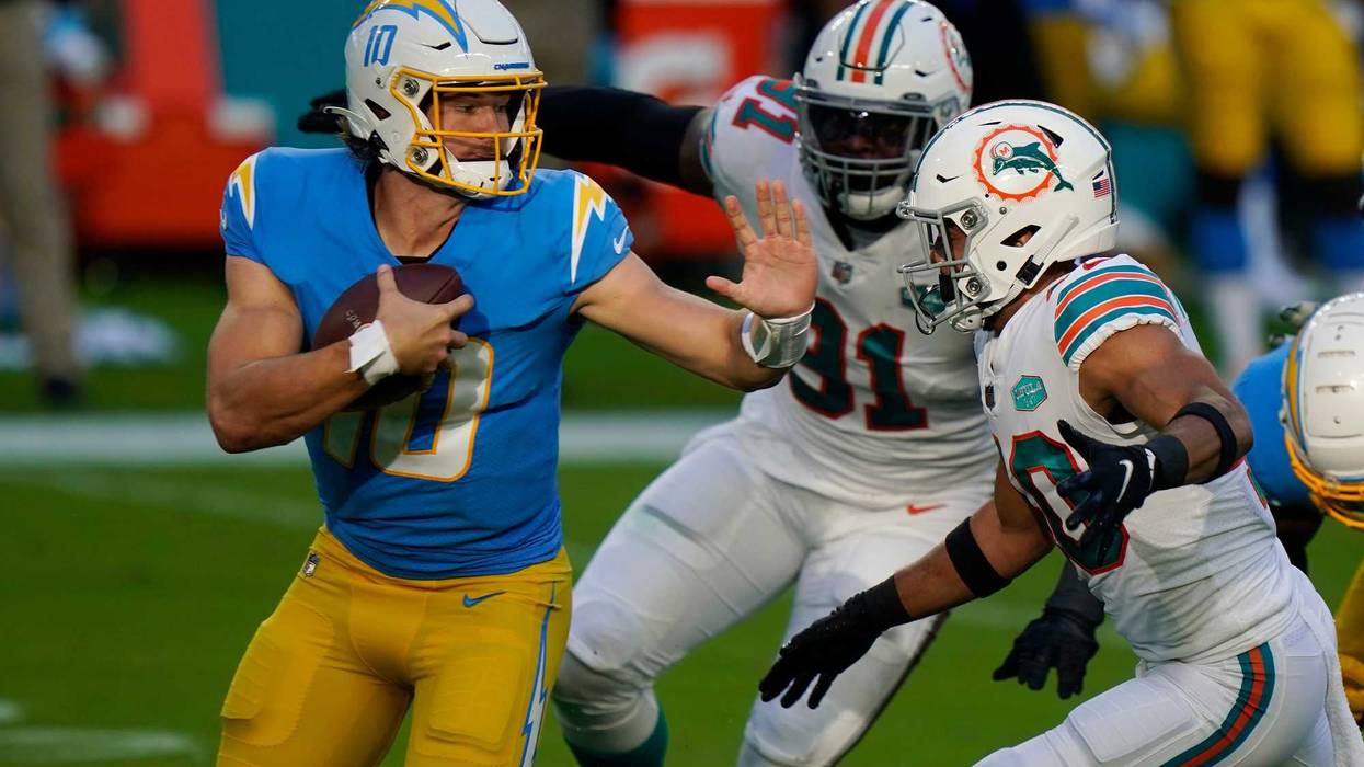 Chargers Dolphins Football