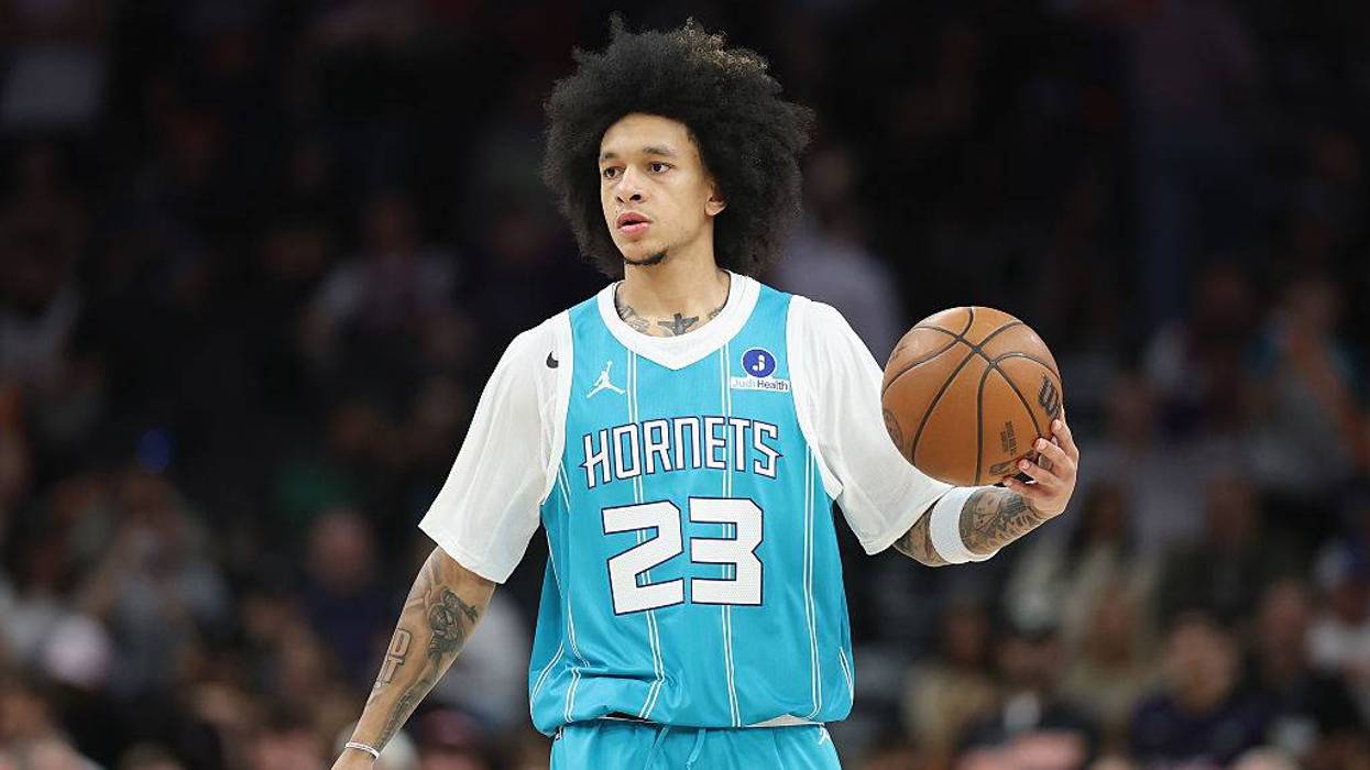 Charlotte Hornets v Phoenix Suns